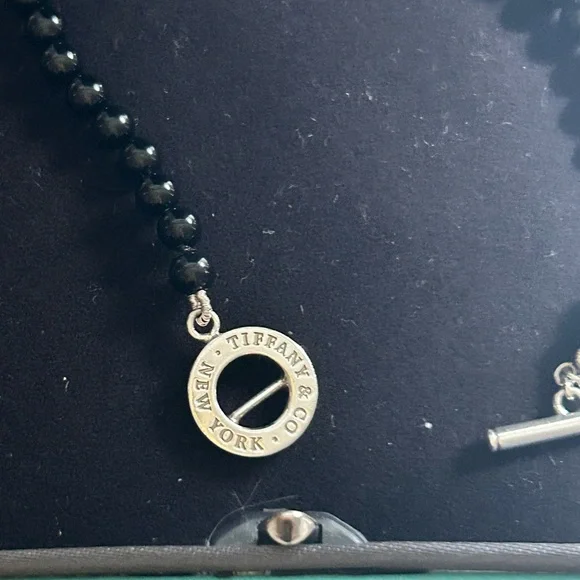 Tiffany & Co. Small Black Onyx Bead Toggle Bracelet - Picture 3 of 6